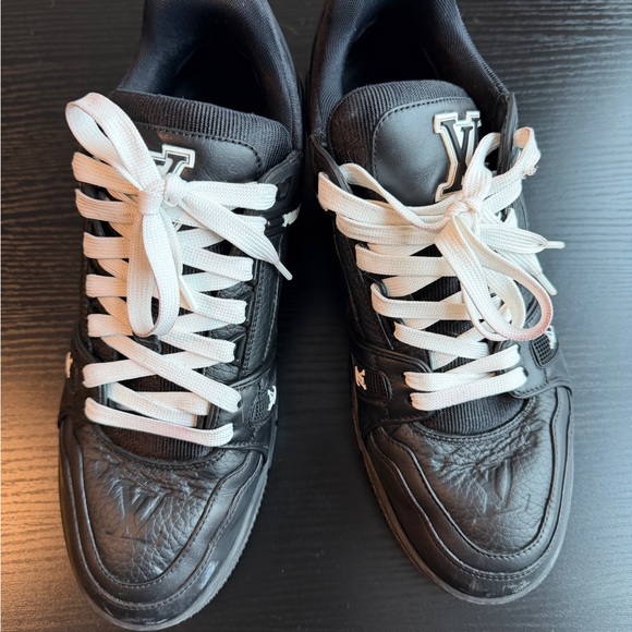 Louis Vuitton Black and White Men\'s Sneakers Trainer